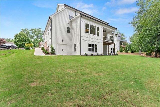 1017 Hartwell Crossing, Gainesville, GA 30501