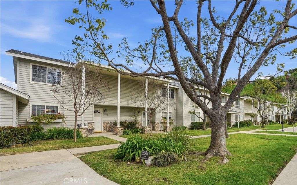 Image 2 of property listing at 26242 Alizia Canyon, Calabasas, CA 91302