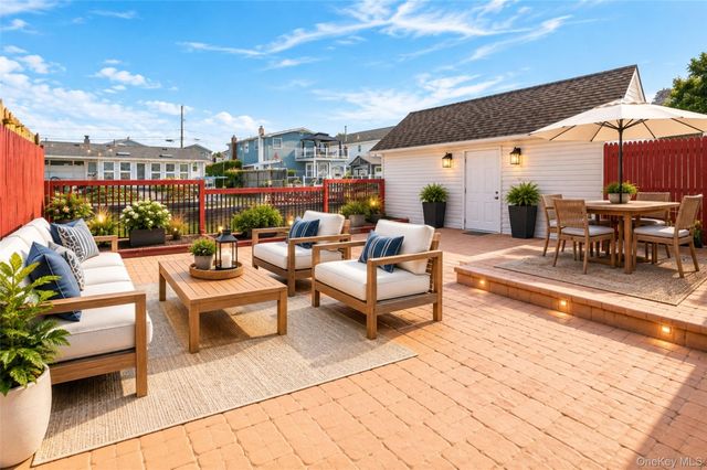 644 S 8th Street, Lindenhurst, NY 11757