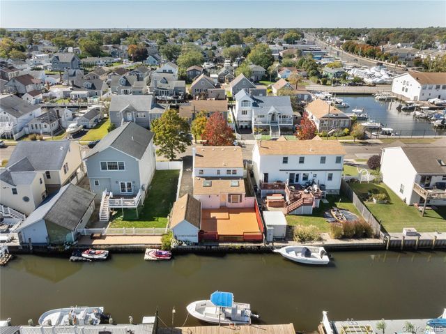 644 S 8th Street, Lindenhurst, NY 11757