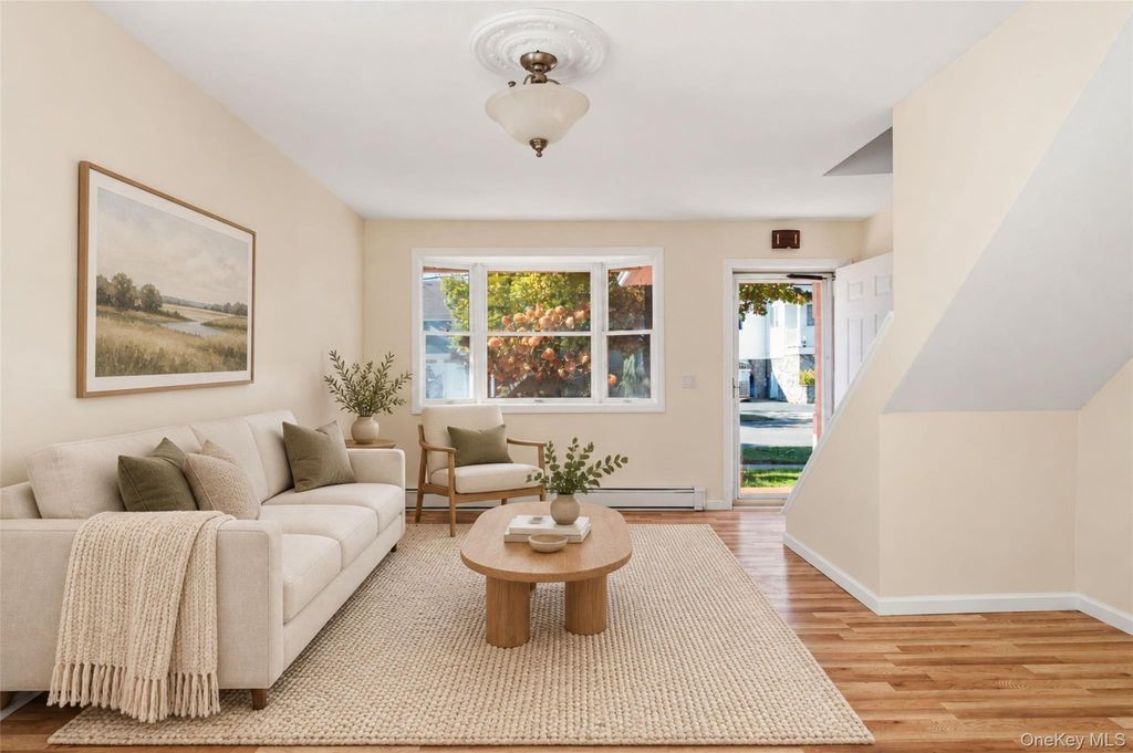 644 S 8th Street, Lindenhurst, NY 11757 — photo 4