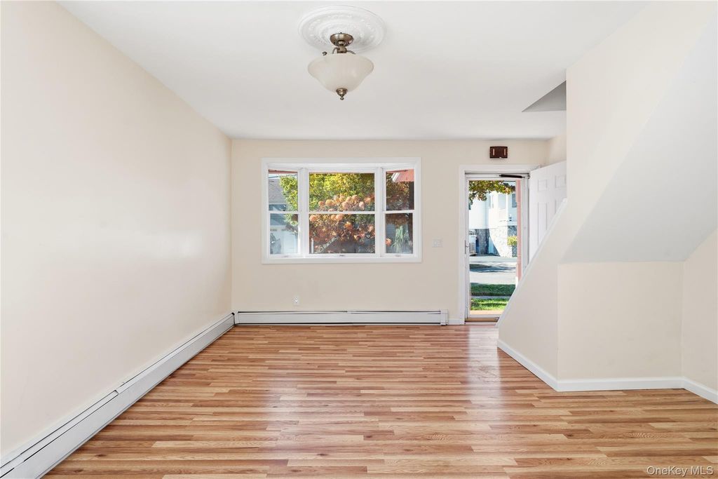 644 S 8th Street, Lindenhurst, NY 11757 — photo 5
