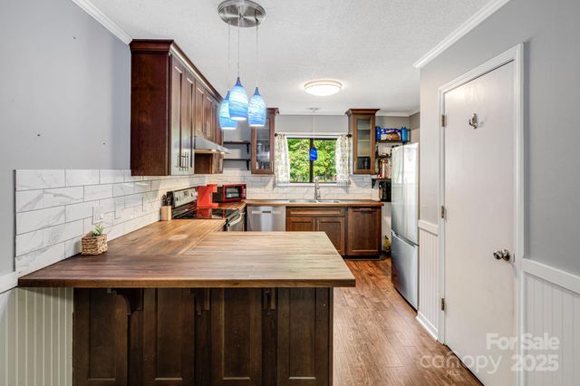 15 Lake Drive D2, Laurel Park, NC 28739