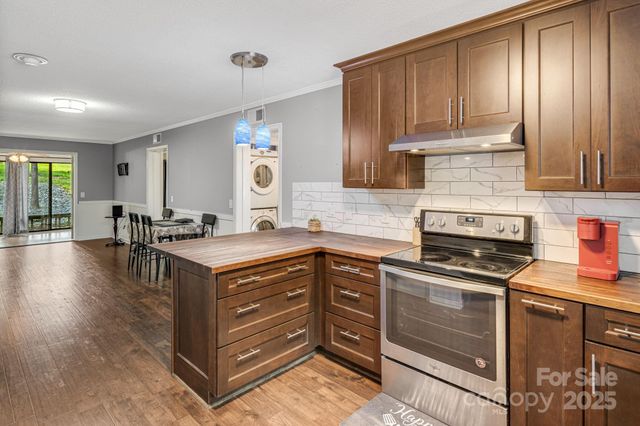 15 Lake Drive D2, Laurel Park, NC 28739