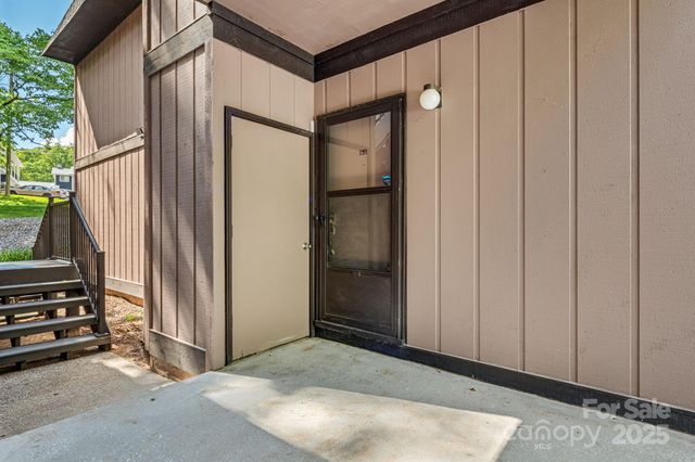 15 Lake Drive D2, Laurel Park, NC 28739