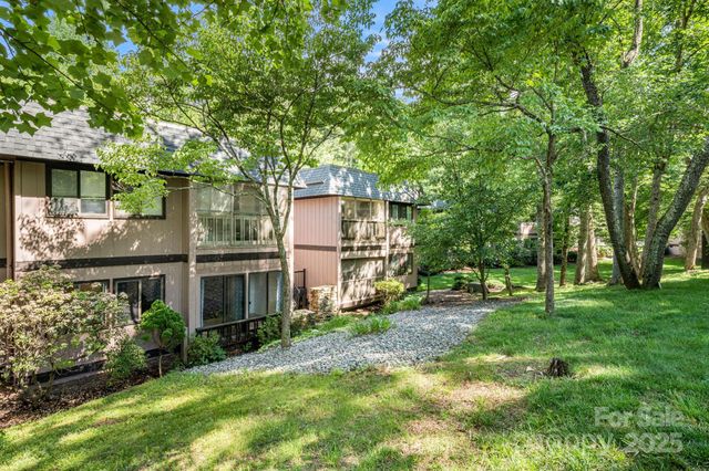 15 Lake Drive D2, Laurel Park, NC 28739