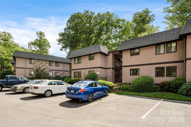 15 Lake Drive D2, Laurel Park, NC 28739