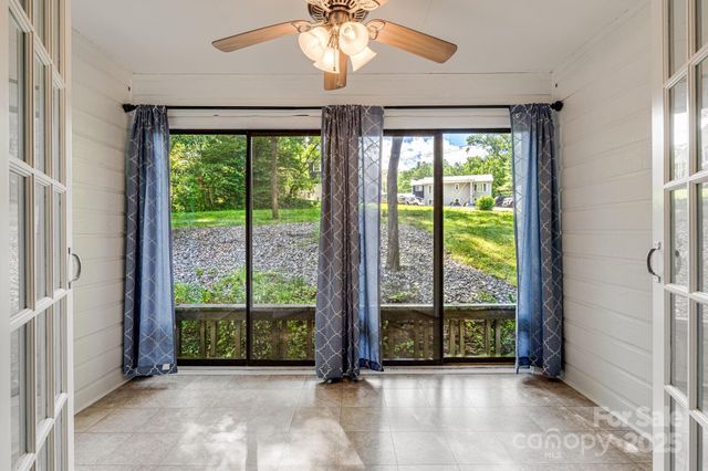 15 Lake Drive D2, Laurel Park, NC 28739