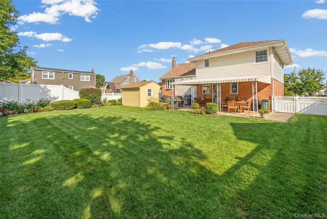 95 Rhodes Avenue, Hempstead, NY 11550