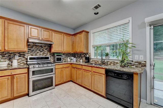 515 Friars Head Drive, Suwanee, GA 30024