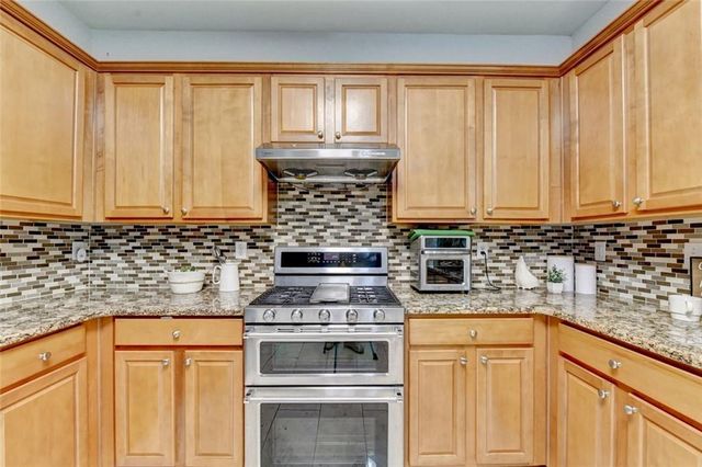 515 Friars Head Drive, Suwanee, GA 30024