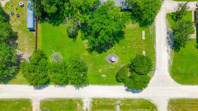 305 N 3rd Street, Coolidge, TX 76693
