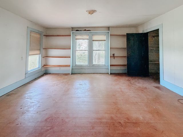 305 N 3rd Street, Coolidge, TX 76693