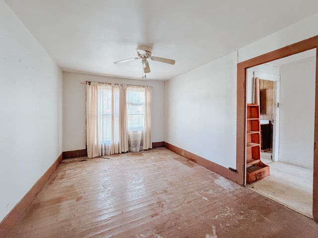 305 N 3rd Street, Coolidge, TX 76693
