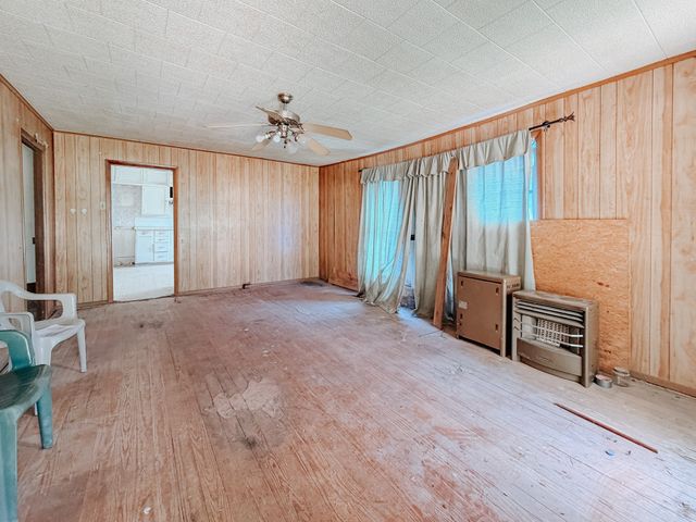 305 N 3rd Street, Coolidge, TX 76693