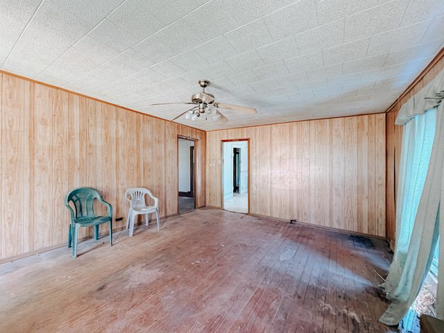 305 N 3rd Street, Coolidge, TX 76693