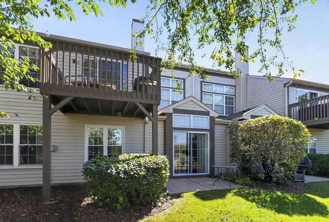1970 Gary Court B, Schaumburg, IL 60193