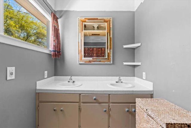 4303 Mission Inn Avenue, Riverside, CA 92501