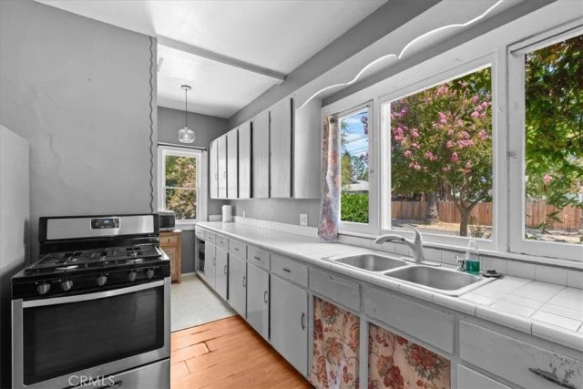 4303 Mission Inn Avenue, Riverside, CA 92501