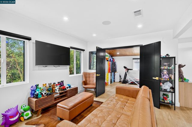 4261 division st, Los Angeles, CA 90065