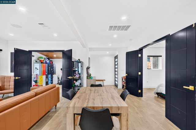 4261 division st, Los Angeles, CA 90065