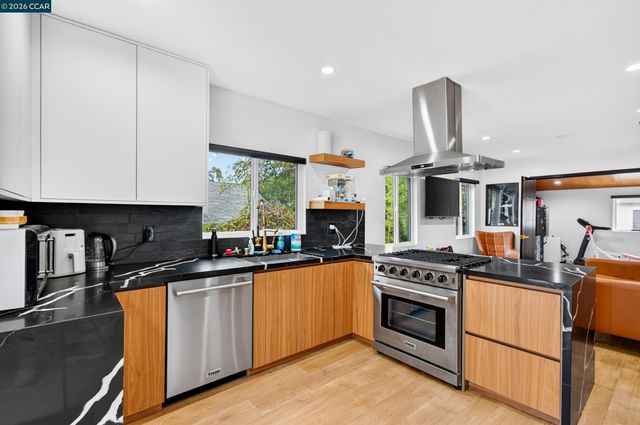 4261 division st, Los Angeles, CA 90065