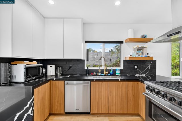 4261 division st, Los Angeles, CA 90065