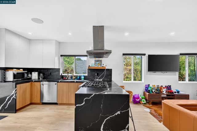 4261 division st, Los Angeles, CA 90065
