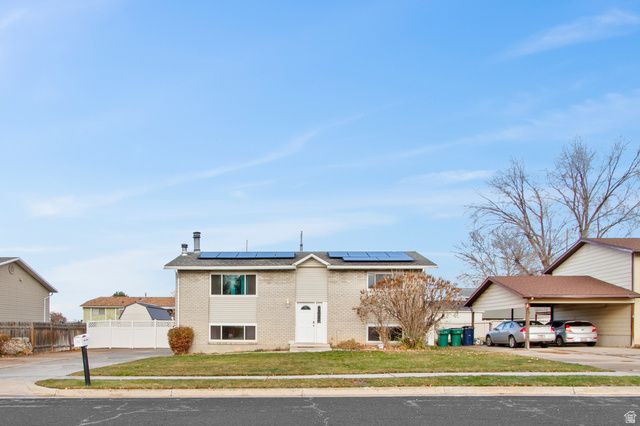 2676 W 6050 S, Roy, UT 84067