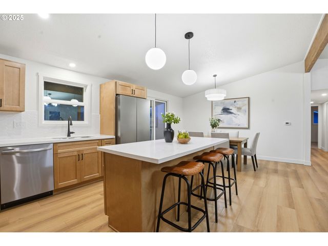 5189 Se LA MESA Way, Milwaukie, OR 97267