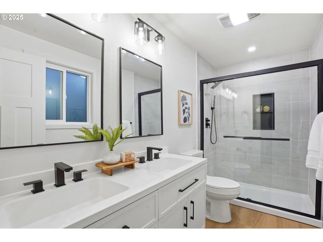 5189 Se LA MESA Way, Milwaukie, OR 97267