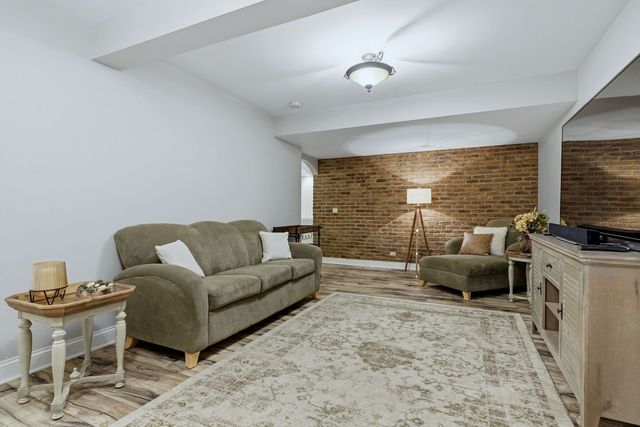 1715 Amelia Court, Naperville, IL 60565