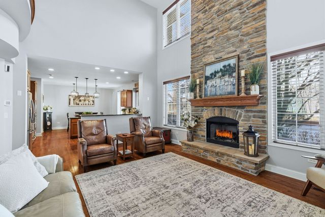 1715 Amelia Court, Naperville, IL 60565