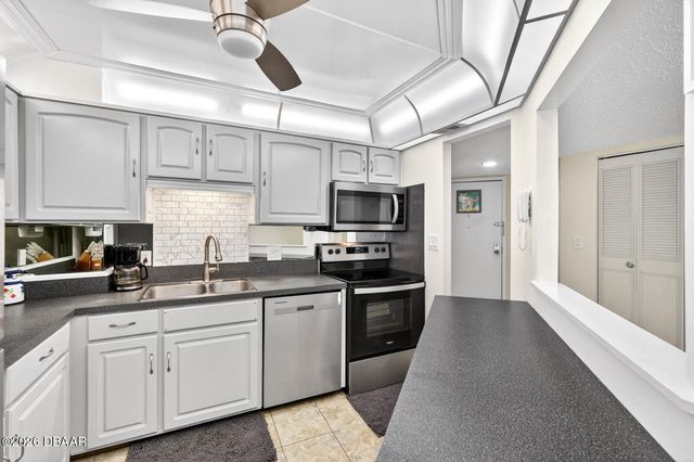 935 N Halifax Ave Apt 1106, Daytona Beach, FL 32118