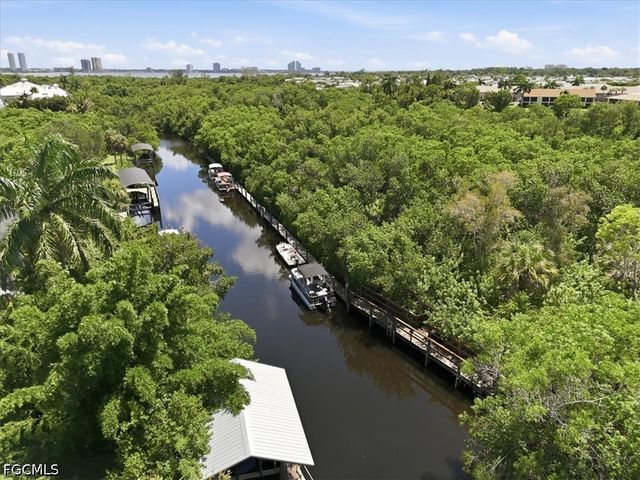 5702 Foxlake DR 4, North Fort Myers, FL 33917