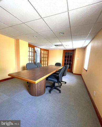5001 N BROAD ST, Philadelphia, PA 19141