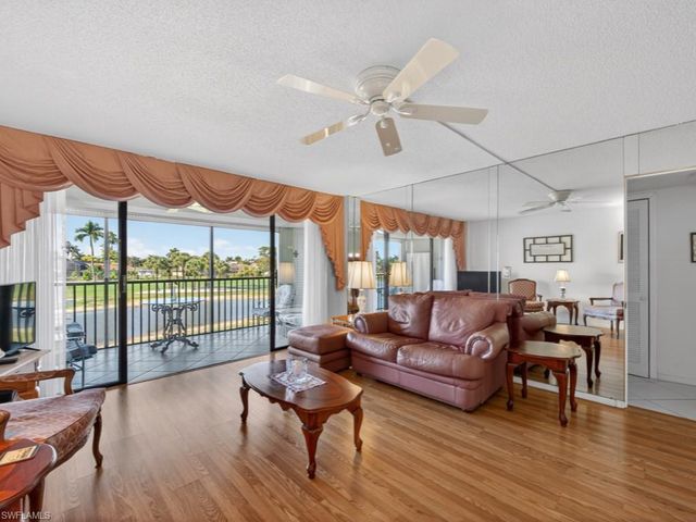 413 Augusta BLVD 206, Naples, FL 34113