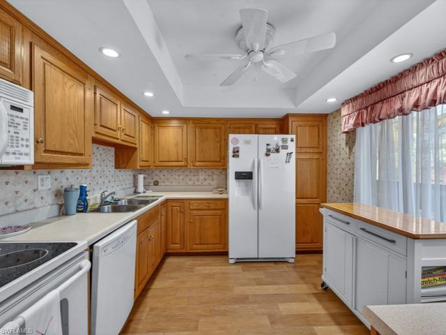 413 Augusta BLVD 206, Naples, FL 34113