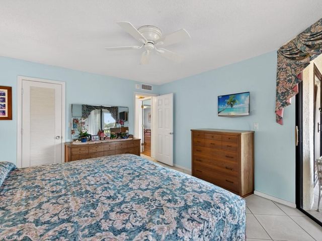 413 Augusta BLVD 206, Naples, FL 34113