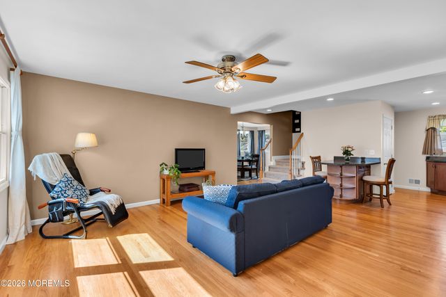 6 Virginia Avenue, Hazlet, NJ 07730