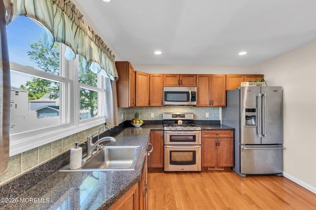 6 Virginia Avenue, Hazlet, NJ 07730