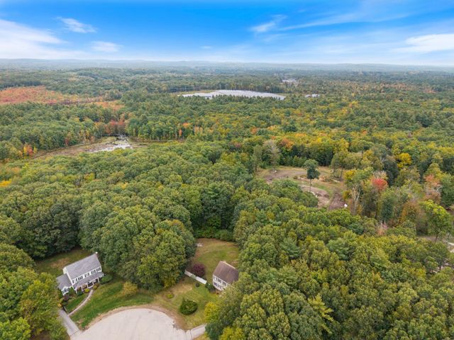 26 Kacie Lane, Danville, NH 03819