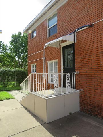 5804 Newcastle Street 2, Bellaire, TX 77401