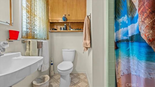 941 W Yale Street, Ontario, CA 91762