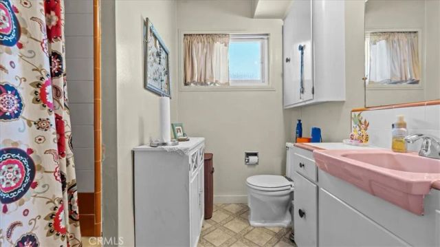 941 W Yale Street, Ontario, CA 91762