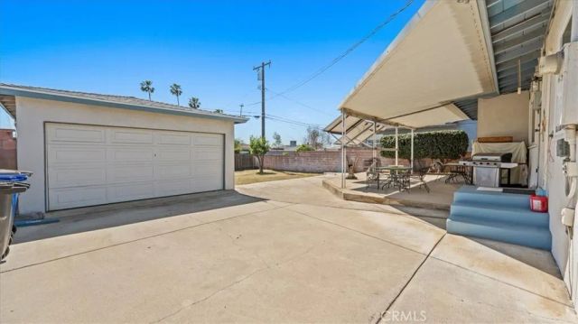 941 W Yale Street, Ontario, CA 91762