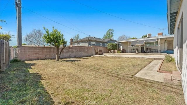 941 W Yale Street, Ontario, CA 91762