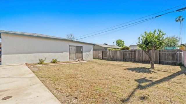 941 W Yale Street, Ontario, CA 91762