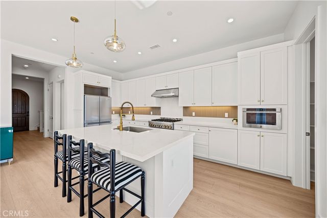 103 Eversedge, Irvine, CA 92618