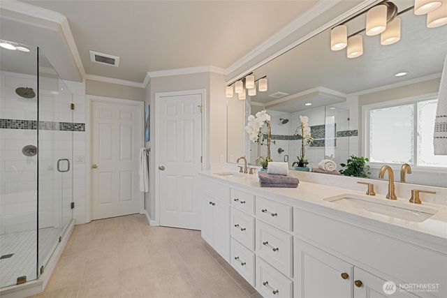 12118 198th Avenue NE, Woodinville, WA 98077